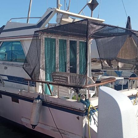 Encantador Barco En Barcelona Sant Adria de Besos Bagian luar foto