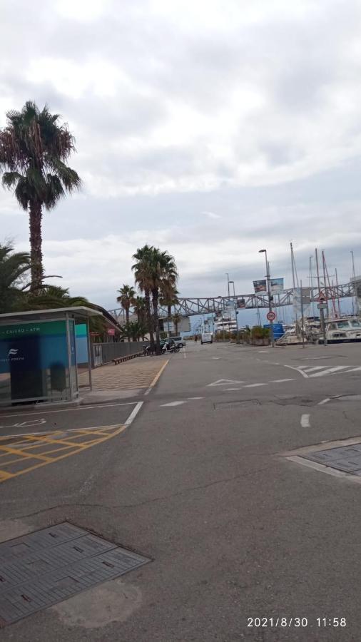 Encantador Barco En Barcelona Sant Adria de Besos Bagian luar foto