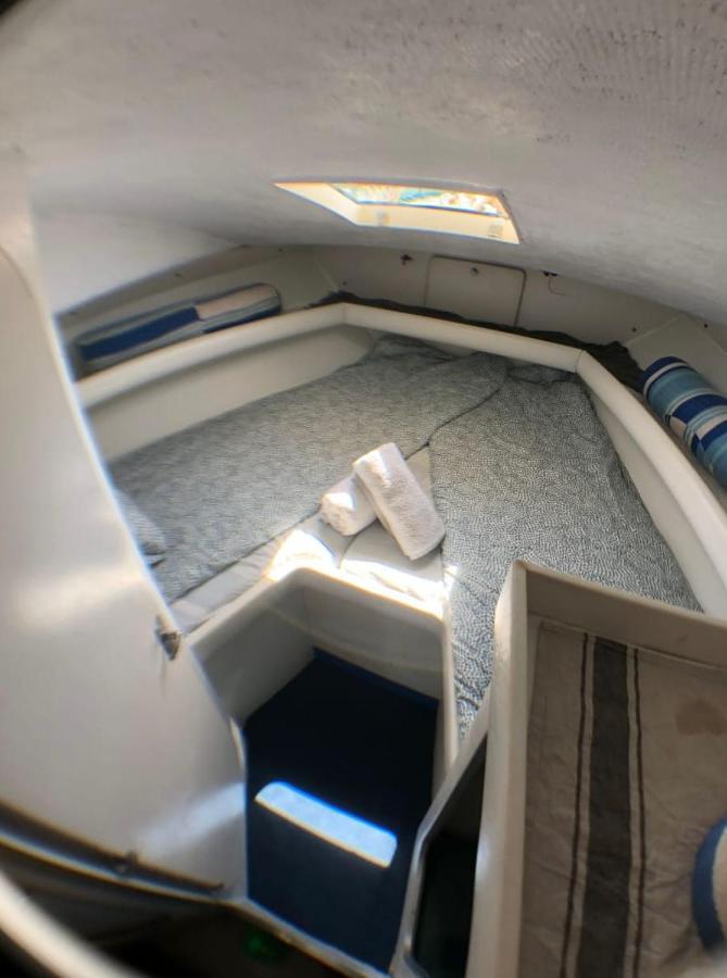 Encantador Barco En Barcelona Sant Adria de Besos Bagian luar foto
